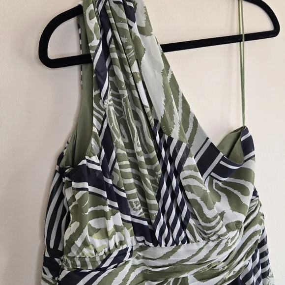BANANA REPUBLIC FACTORY One-Shoulder Draped Green Patterned Dress - Picture 10 of 13